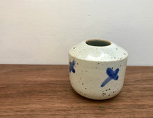 Load image into Gallery viewer, X Series - Small Vase
