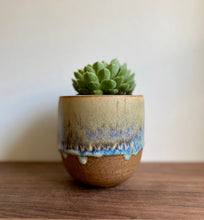 Load image into Gallery viewer, Oceanwash Vase
