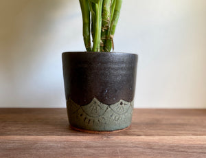 Laced Planter