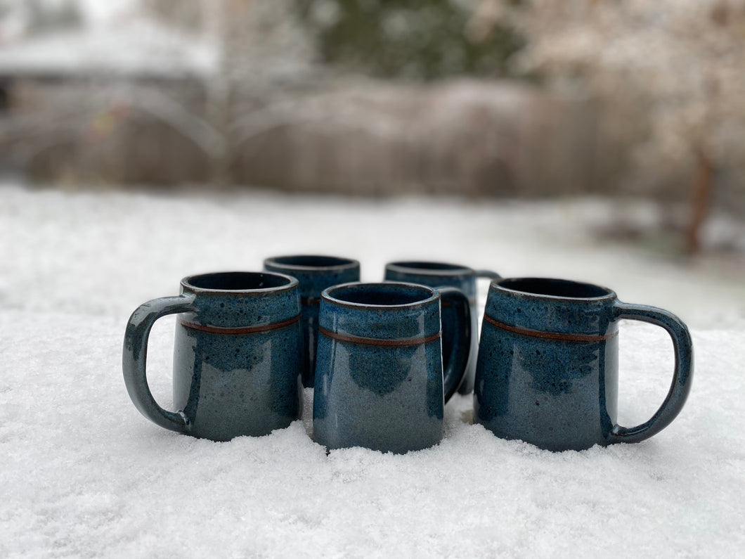 Line series - Floating blue mugs (Set of Five)