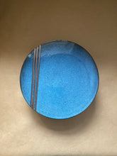 Load image into Gallery viewer, Floating Blue Cake Platter
